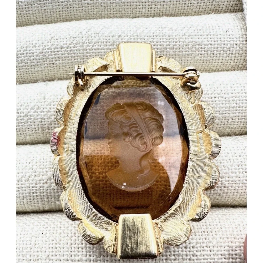 Vintage Amber Glass Intaglio Portrait Brooch Pendant Convertible Gold Tone 2in